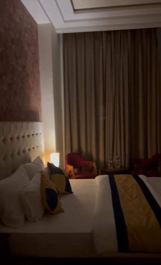 Luxury Penthouse With Taj Mahal View Apartment Agra  Exterior photo